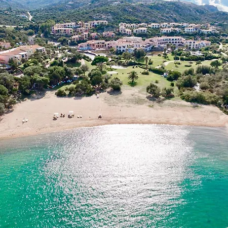Isa-residence Wityh Swimming-pool Near Porto Cervo And Only 350 Meters From The Daire Liscia di Vacca