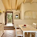 شقة Isa-residence Wityh Swimming-pool Near Porto Cervo And Only 350 Meters From The