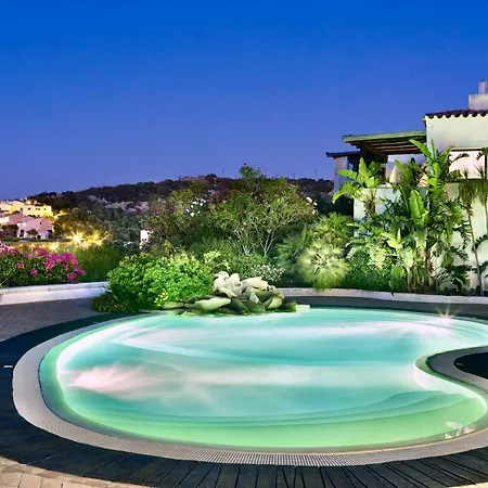 Isa-residence Wityh Swimming-pool Near Porto Cervo And Only 350 Meters From The Apartment Liscia di Vacca