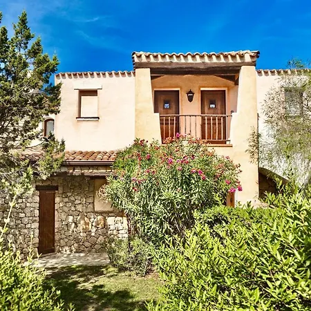 Isa-residence Wityh Swimming-pool Near Porto Cervo And Only 350 Meters From The * Liscia di Vacca