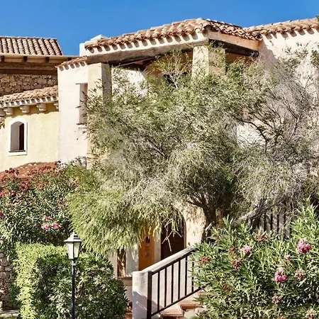 Isa-residence Wityh Swimming-pool Near Porto Cervo And Only 350 Meters From The Lejlighed *