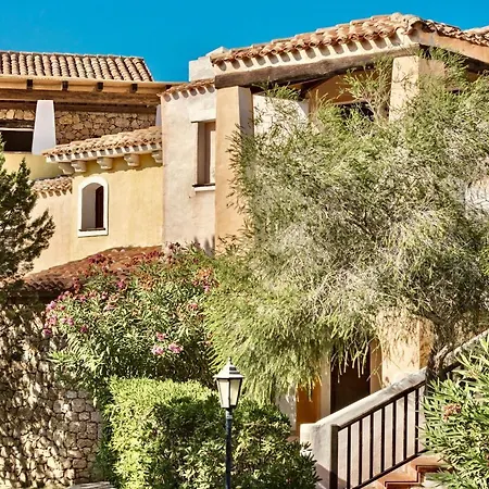 Apartment Isa-residence Wityh Swimming-pool Near Porto Cervo And Only 350 Meters From The Liscia di Vacca