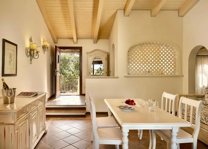 Apartman Isa-residence Wityh Swimming-pool Near Porto Cervo And Only 350 Meters From The
