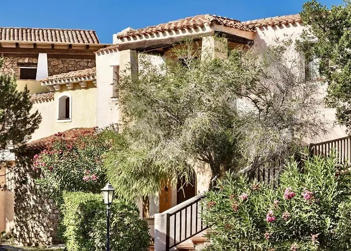 Isa-residence Wityh Swimming-pool Near Porto Cervo And Only 350 Meters From The Apartman *