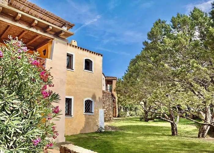 Isa-residence Wityh Swimming-pool Near Porto Cervo And Only 350 Meters From The Apartman *